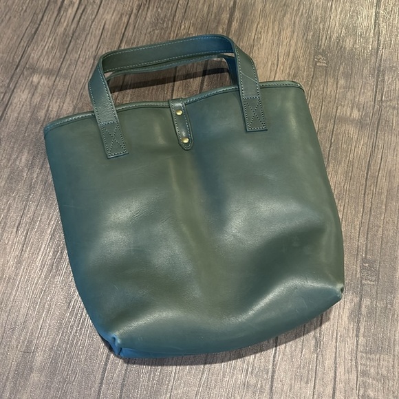 J.W. Hulme Leather Wine Tote Carrier, Holds Two Wine or Liquor Bottles, Green - Picture 6 of 12